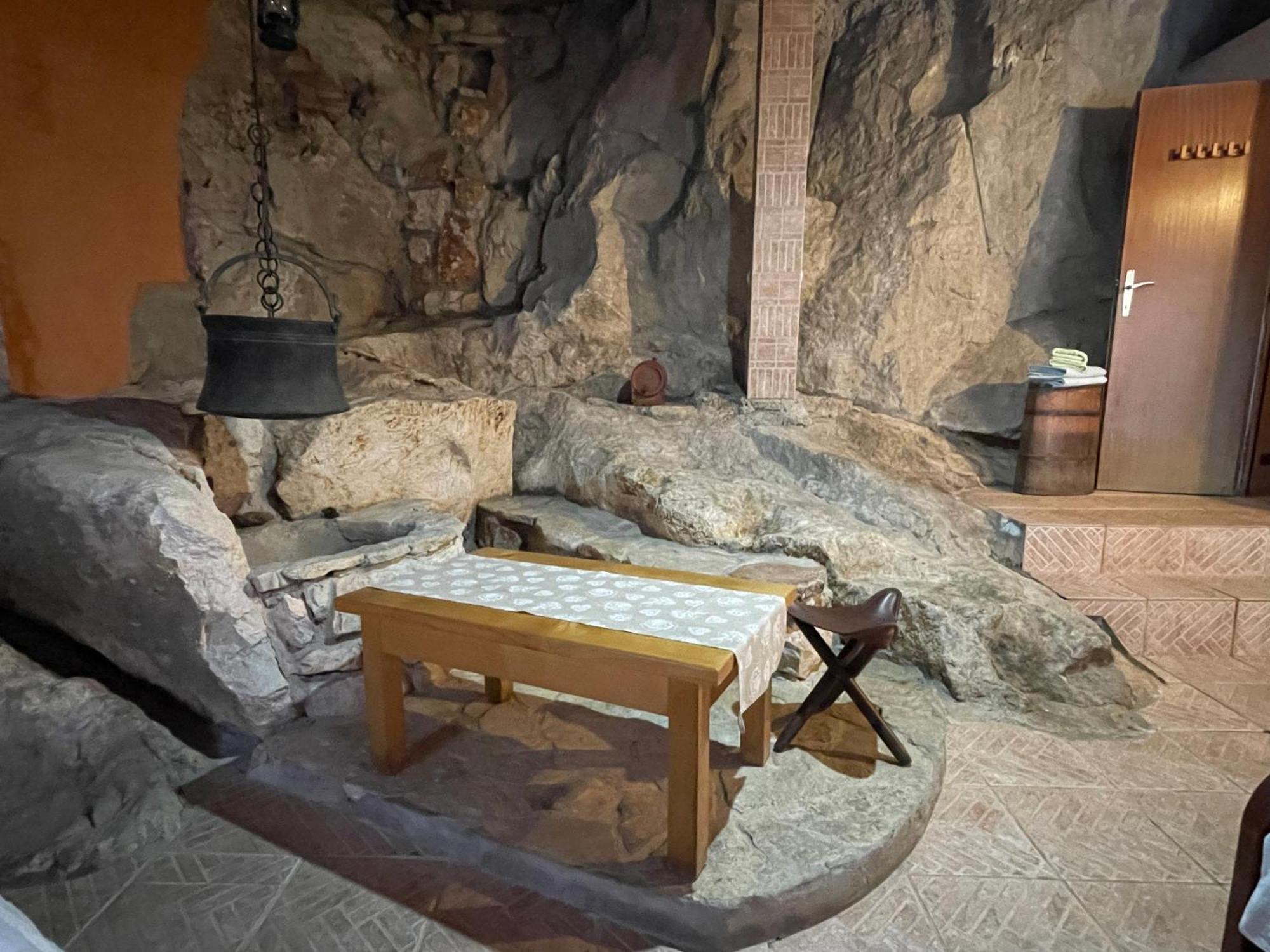 Cave Apartment Virpazar Exterior photo